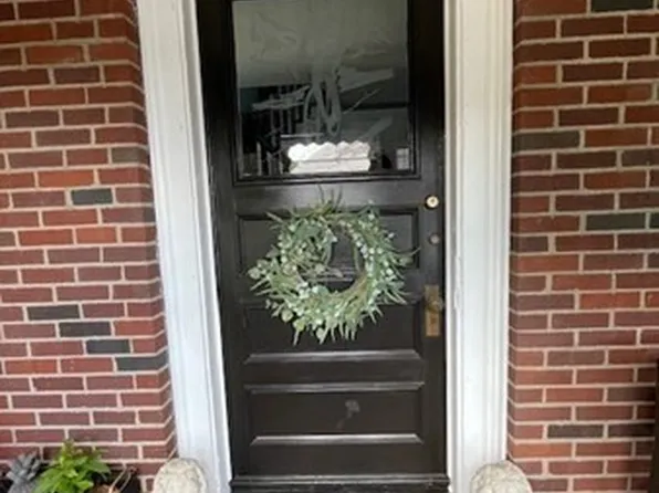 29 Whitney Ave, Lowell, MA 01850