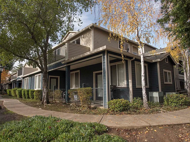 Atwood Apartments — Photo 30