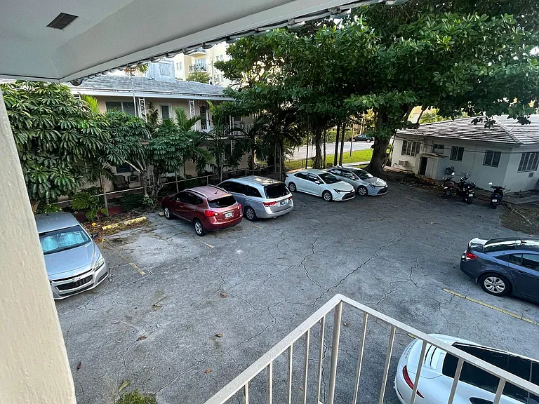1201 E Ponce De Leon Blvd #208 — Photo 11
