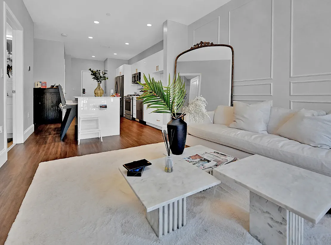 2 bed, 853 sqft, $3,790 — Photo 2