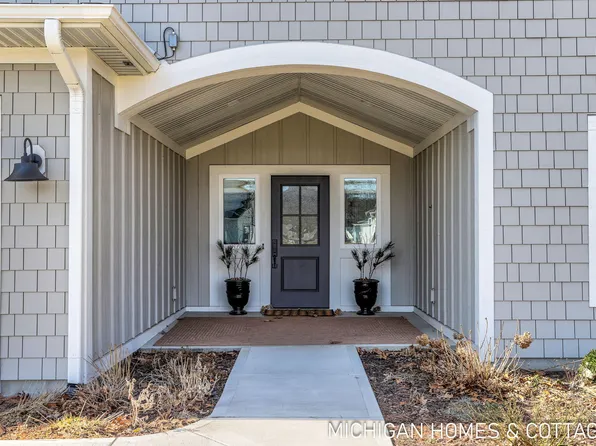146 Jeans Meadow Ct, Holland, MI 49424