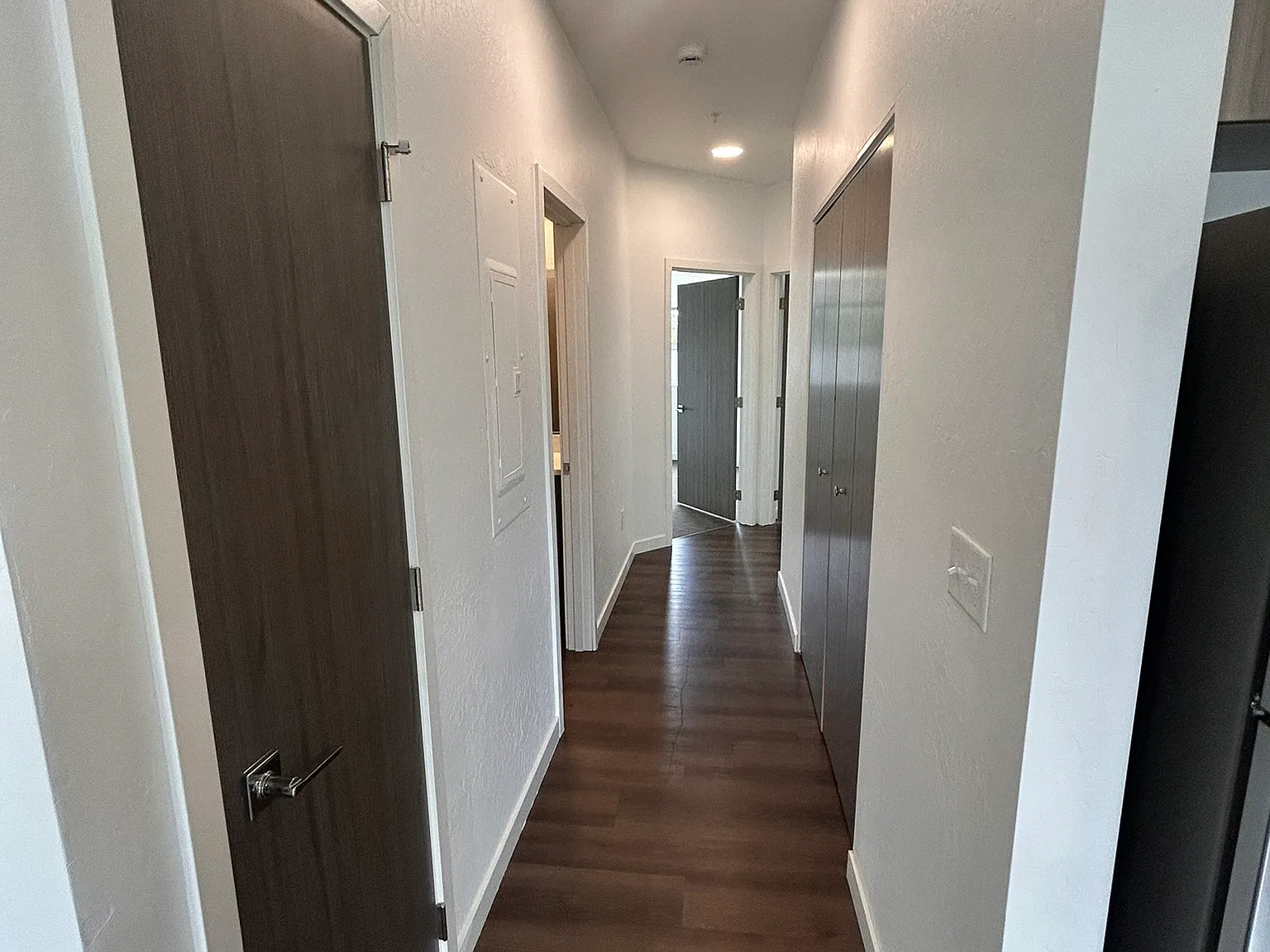 2 bed, 1043 sqft, $1,650 — Photo 3