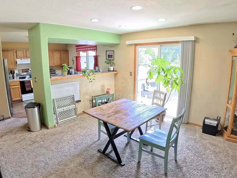2425 Cochetopa Ct — Photo 10