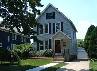 817 Belleforte Ave, Oak Park, IL 60302