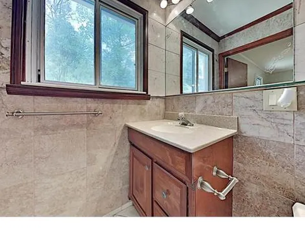 2400 Lawrenceville Hwy Unit D, Decatur, GA 30033