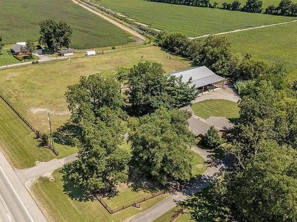 (undisclosed Address), Black Oak, AR 72414