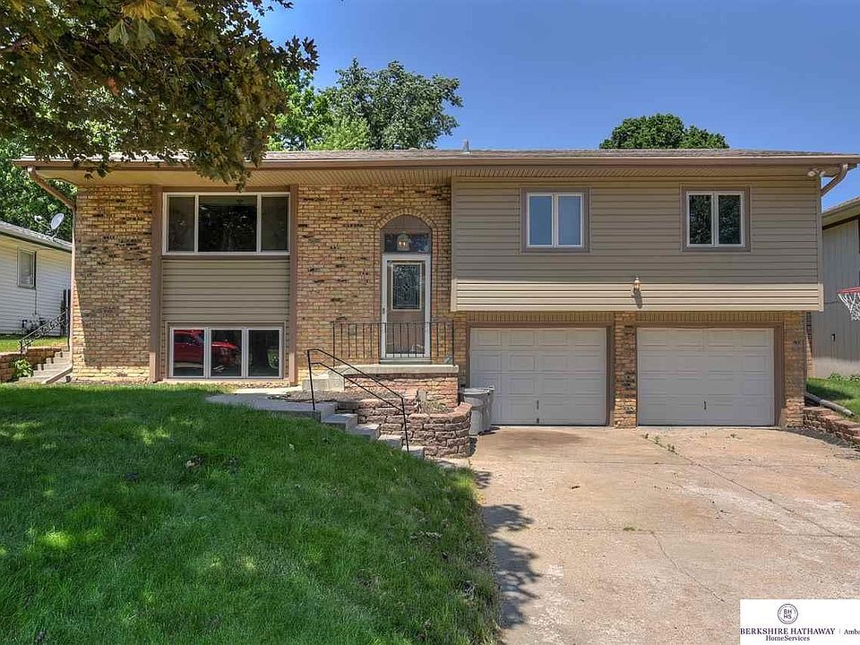 1st image of 5404 S 104th Ave