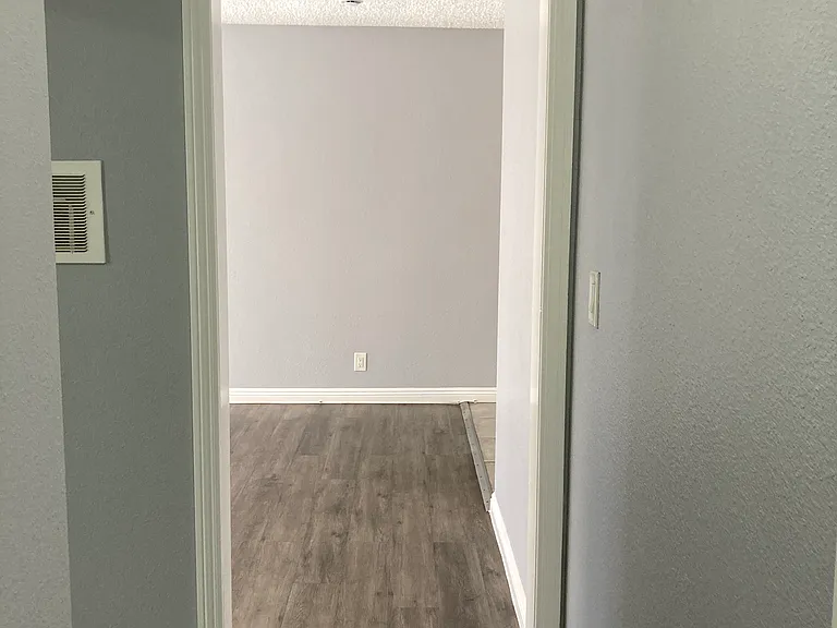 7008 Templeton St #F — Photo 10