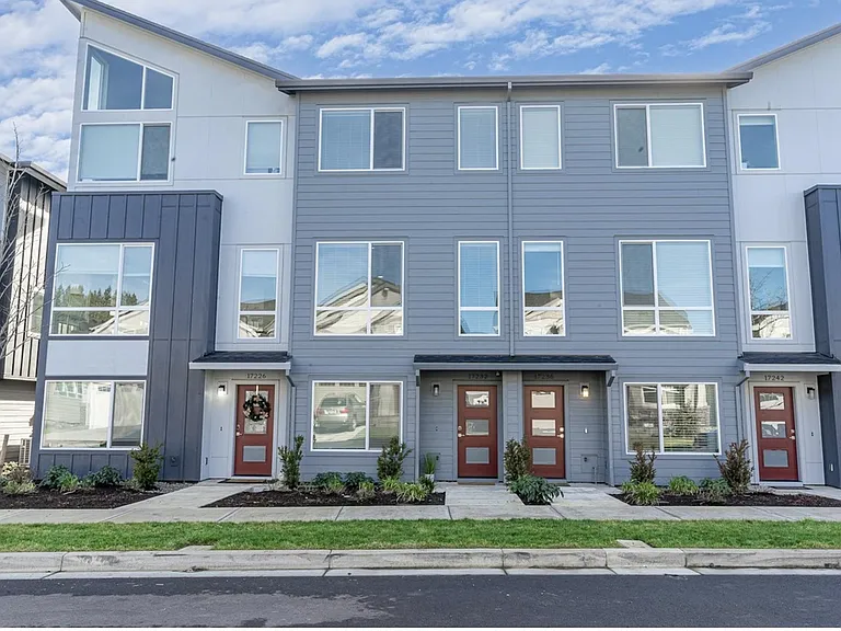17232 SW Kite Ln — Photo 1