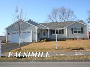 193 Bushee Rd, Swansea, MA 02777