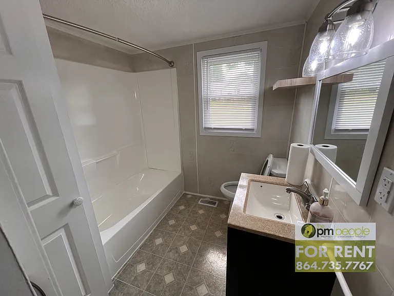 114 Radcliff Dr — Photo 8