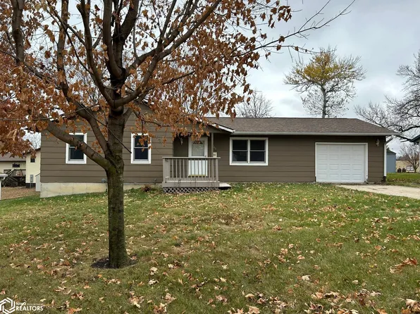 946 W M St, Forest City, IA 50436