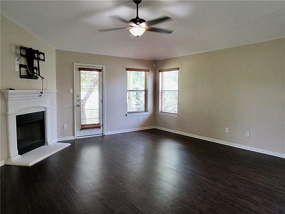 5th image of 744 Bent Wood Pl