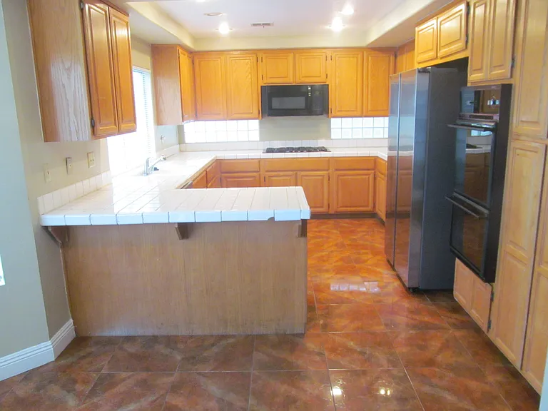 8305 Aqua Spray Ave — Photo 4