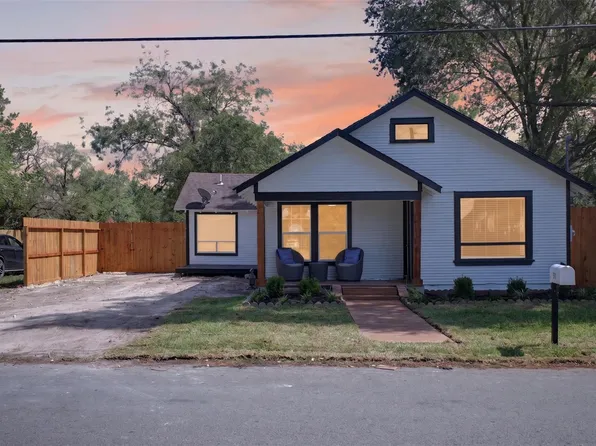 503 Anderson St, Sealy, TX 77474