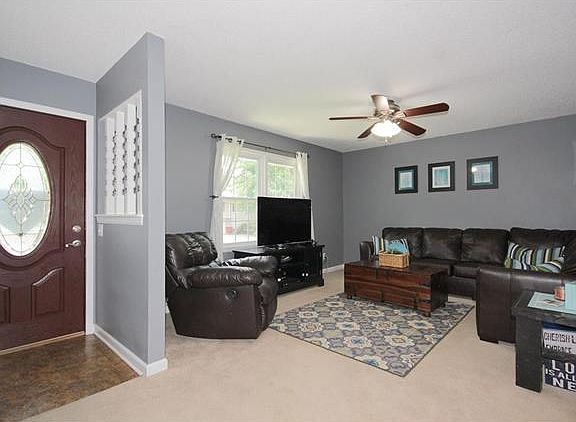 2nd image of 2300 SE Austin St