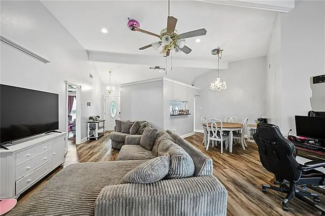 2708 Pin Oak Dr — Photo 5