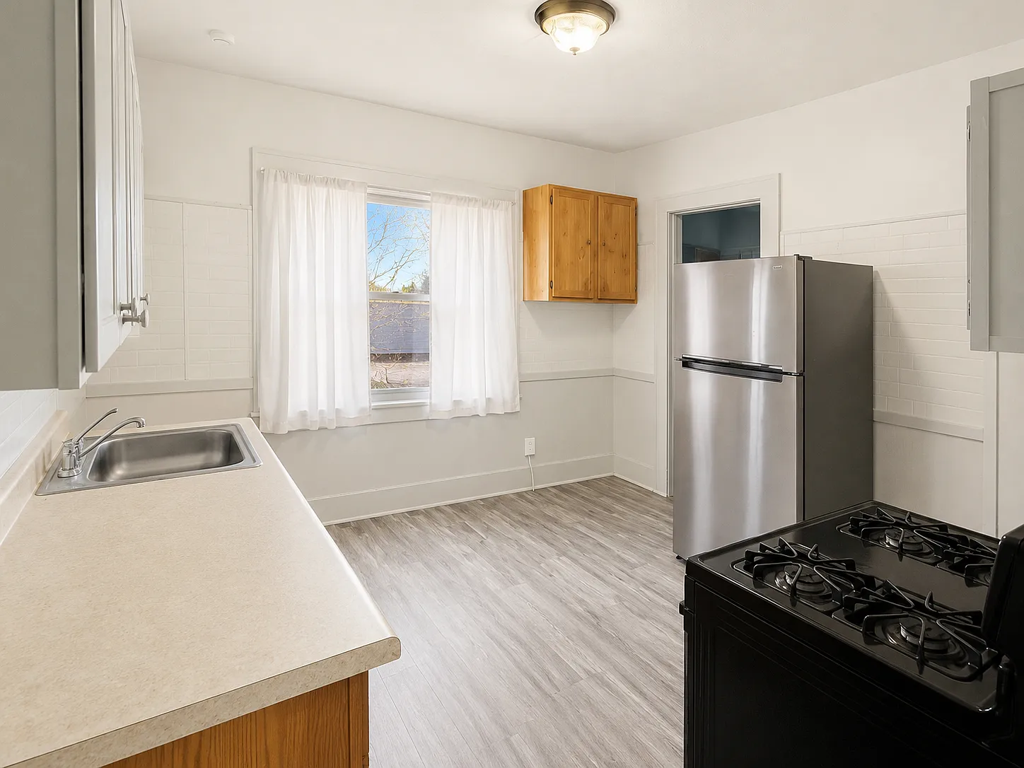 2 bed, 1200 sqft, $1,400 — Photo 4