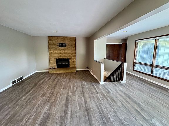 4th image of 5007 S Fuller Ave