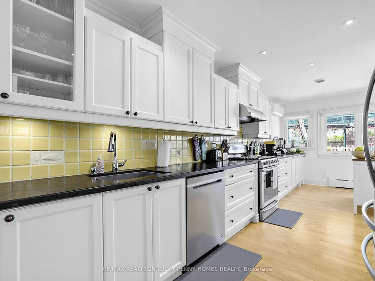 96 Whitehall Rd — Photo 19