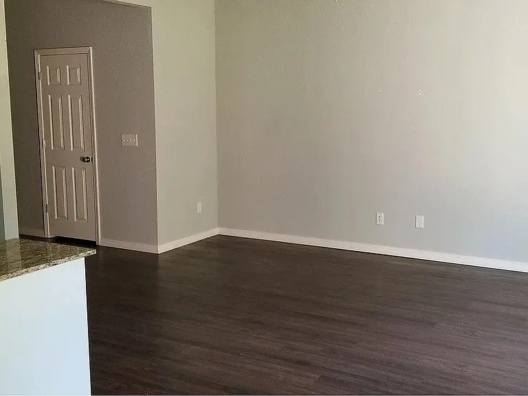 840 Baker St NW — Photo 11