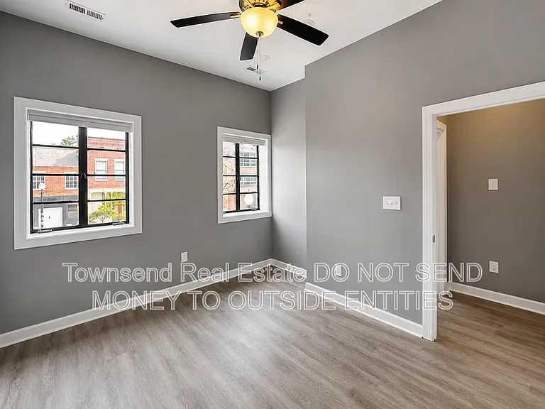 130 Person St #1/2 — Photo 7