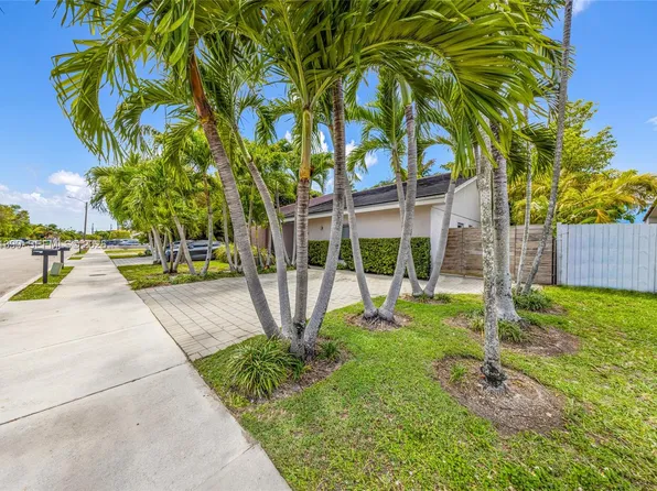 72 SW 113th Ave, Sweetwater, FL 33174