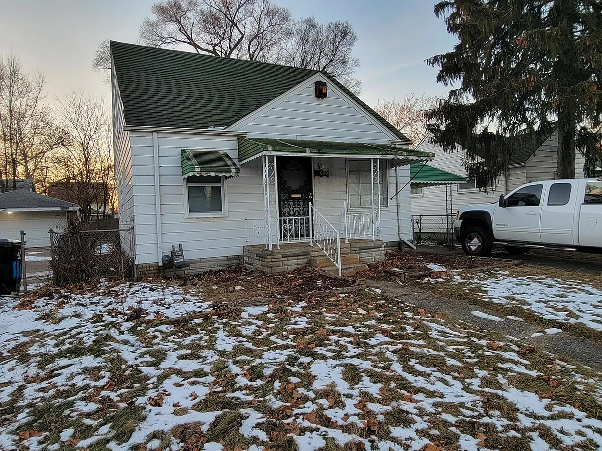Building Photo - 18629 Fleming St
