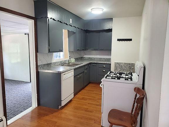 5th image of 17 Horseshoe Dr