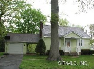 17 Hilda Ann Dr, Swansea, IL 62226