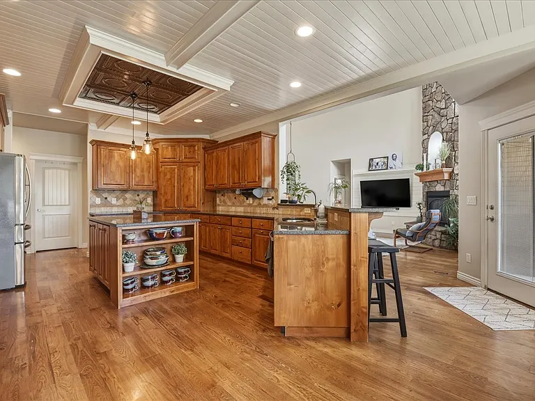 553 E Forest Ridge Dr — Photo 17