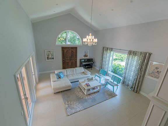 2nd image of 6743 Magnolia Ct