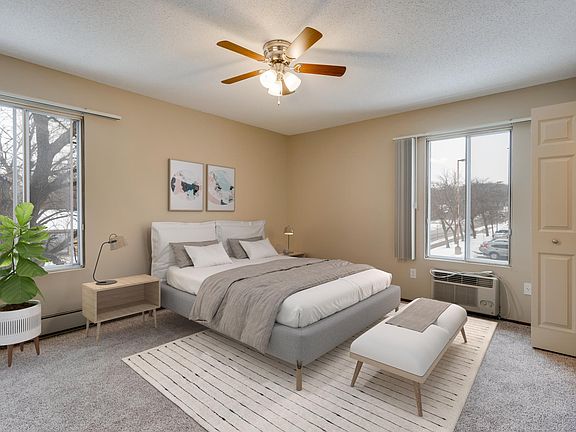 3rd image of 1061 Montreal Ave APT 216