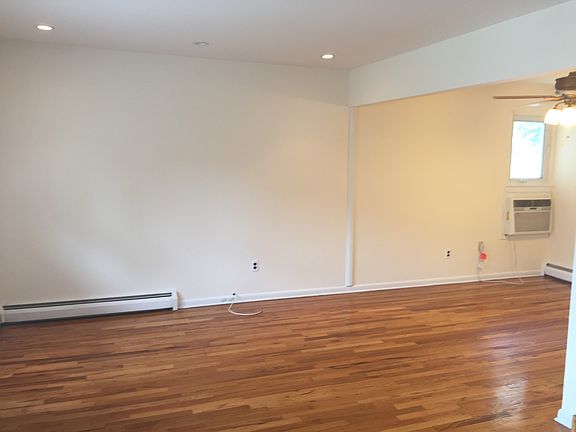 3rd image of 10 Pleasant Ave