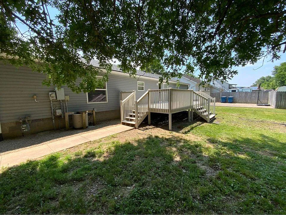 4 bed, 1568 sqft, $1,795 — Photo 4
