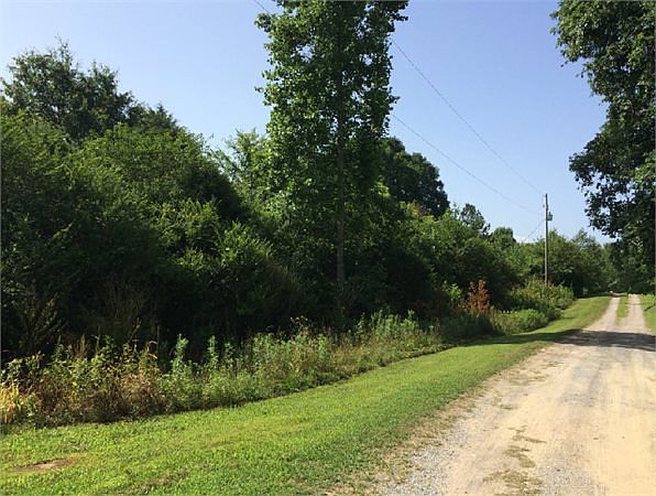 2nd image of Cedar Oak Way