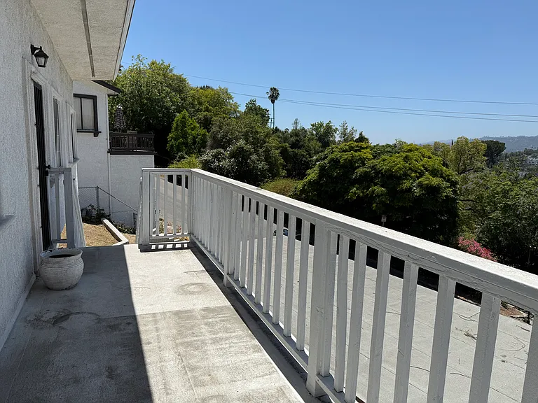 3634 W Avenue 42 — Photo 4
