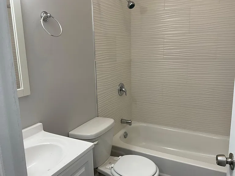 6209 S Greenwood Ave #203 — Photo 15