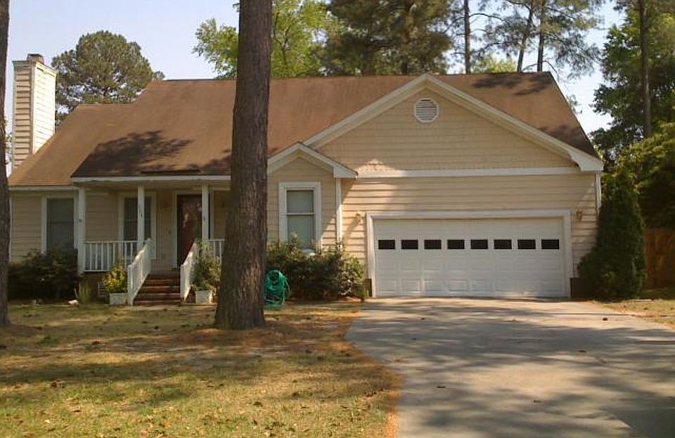 1st image of 304 Gold Leaf Dr