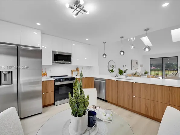 7736 La Mirada Dr, Boca Raton, FL 33433