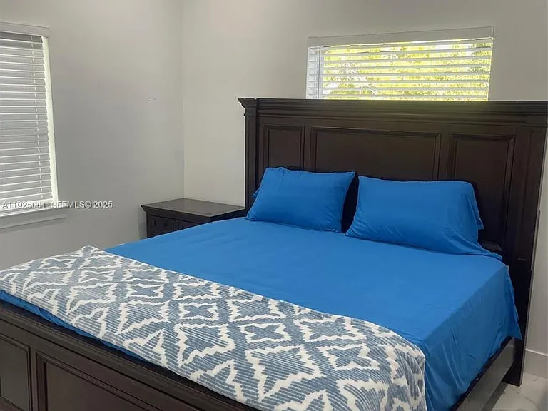 321 Briggs Ave S — Photo 12