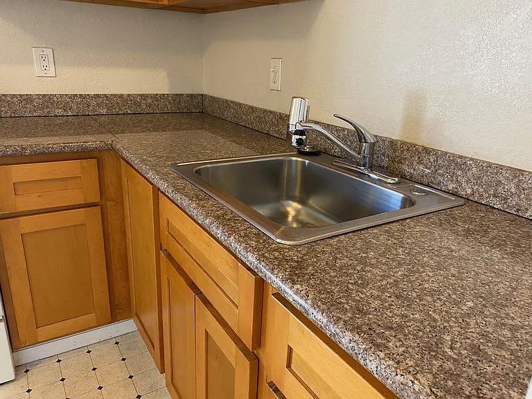1200 Edsel Dr #4 — Photo 10