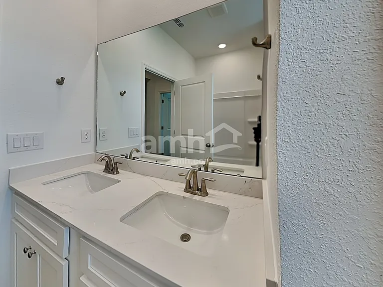14526 Cedar Mill Dr — Photo 21