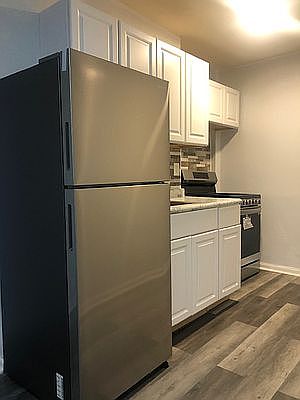 2nd image of 25 Park St #1