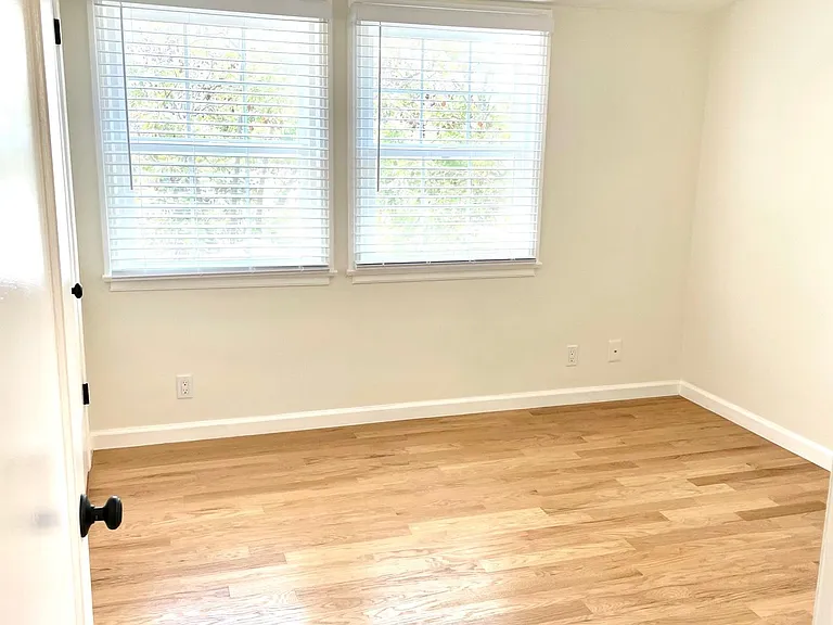 906 Parkman Ave — Photo 25