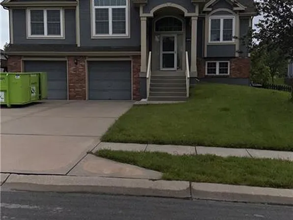 10325 N Cypress Ave, Kansas City, MO 64156