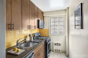 Rented by City Connections Realty
