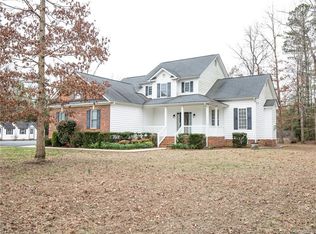 9401 Hollywood Dr, Disputanta, VA 23842