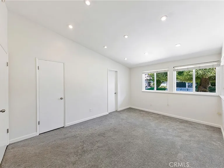 22951 Austin St — Photo 30