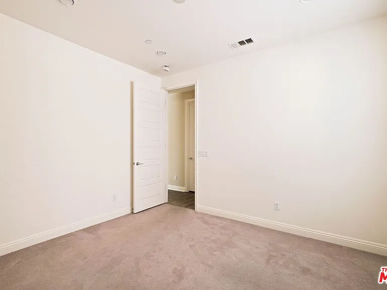 5929 Spelthorne Ln — Photo 21